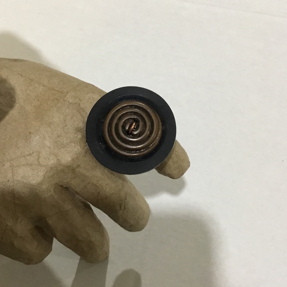 Handmade vintage button wire ring size 8